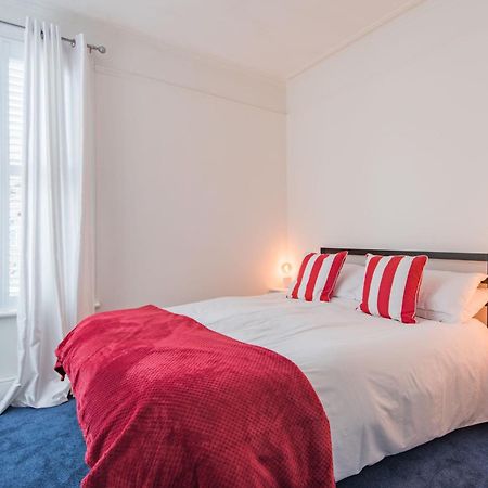 Southbeach By Bloom Stays Hythe  Bagian luar foto