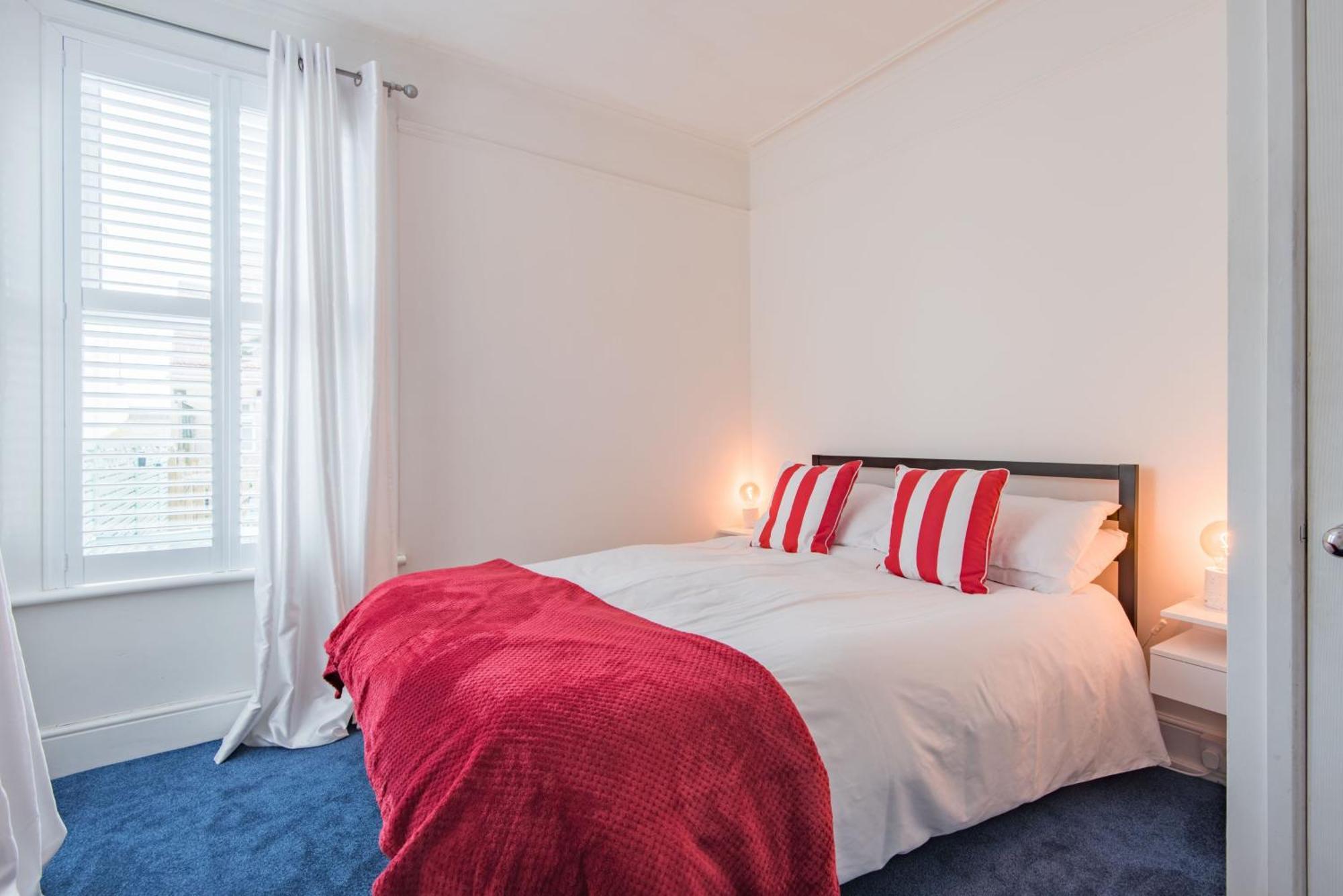 Southbeach By Bloom Stays Hythe  Bagian luar foto